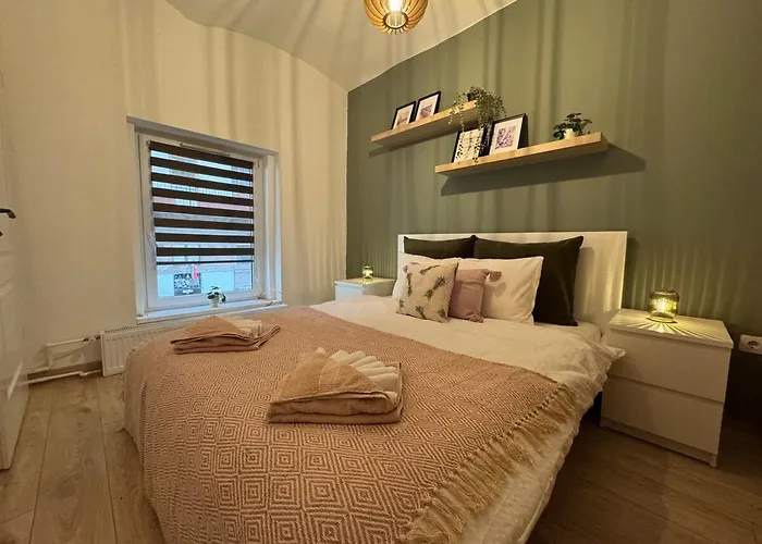V17 Duplex At Westend Mall Apartament