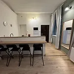 V17 Duplex At Westend Mall Apartman Budapest