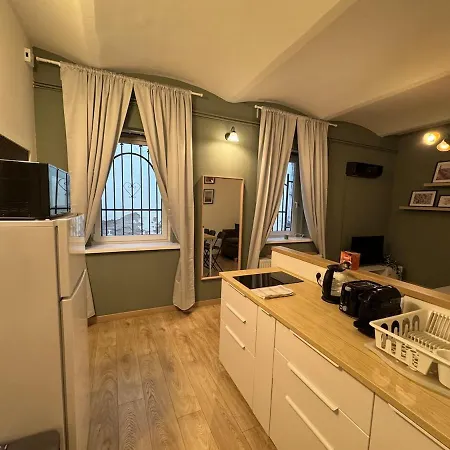 Apartment V17 Duplex At Westend Mall *